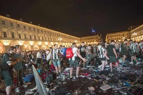 Piazza San Carlo a Torino dopo il caos