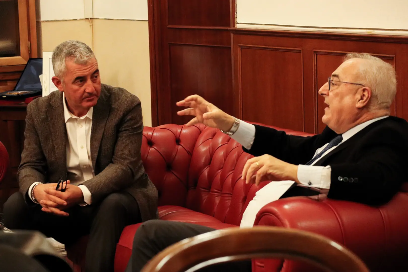 Il sindaco Mario Conoci con il direttore generale del Banco di Sardegna Giuseppe Cuccurese