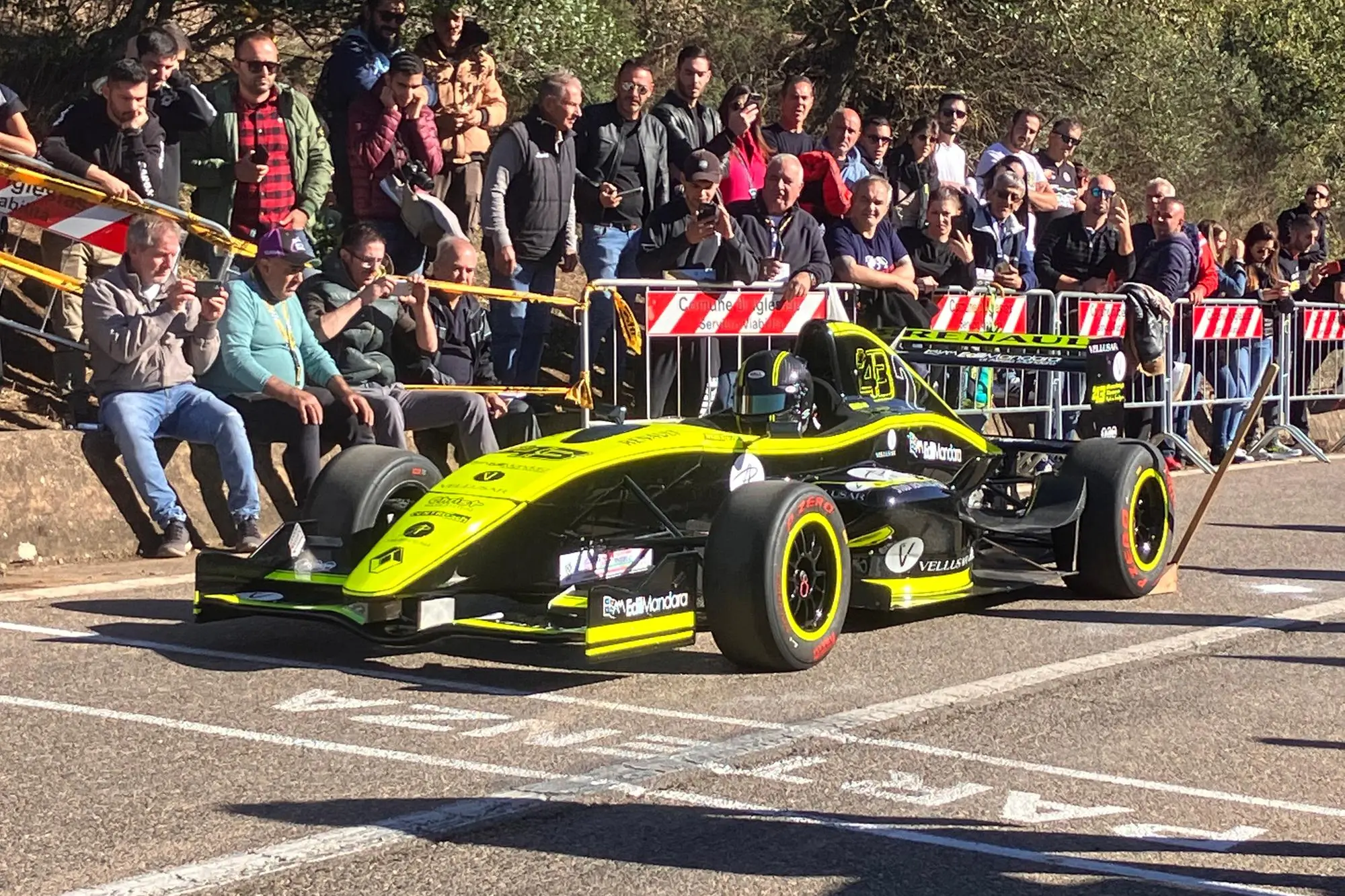 Andrea Costa su Formula Renault in gara a Iglesias (foto Vanna Chessa)