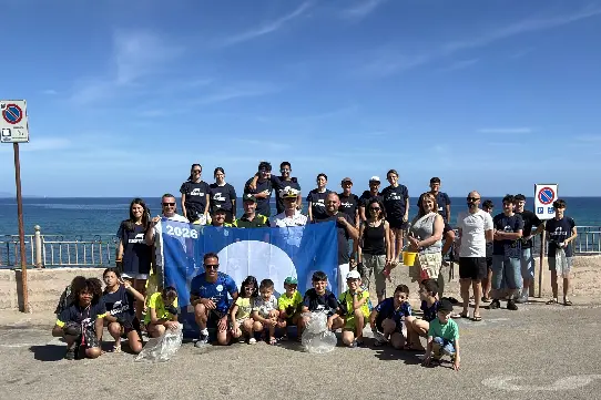 I volontari a Castelsardo (foto concessa)