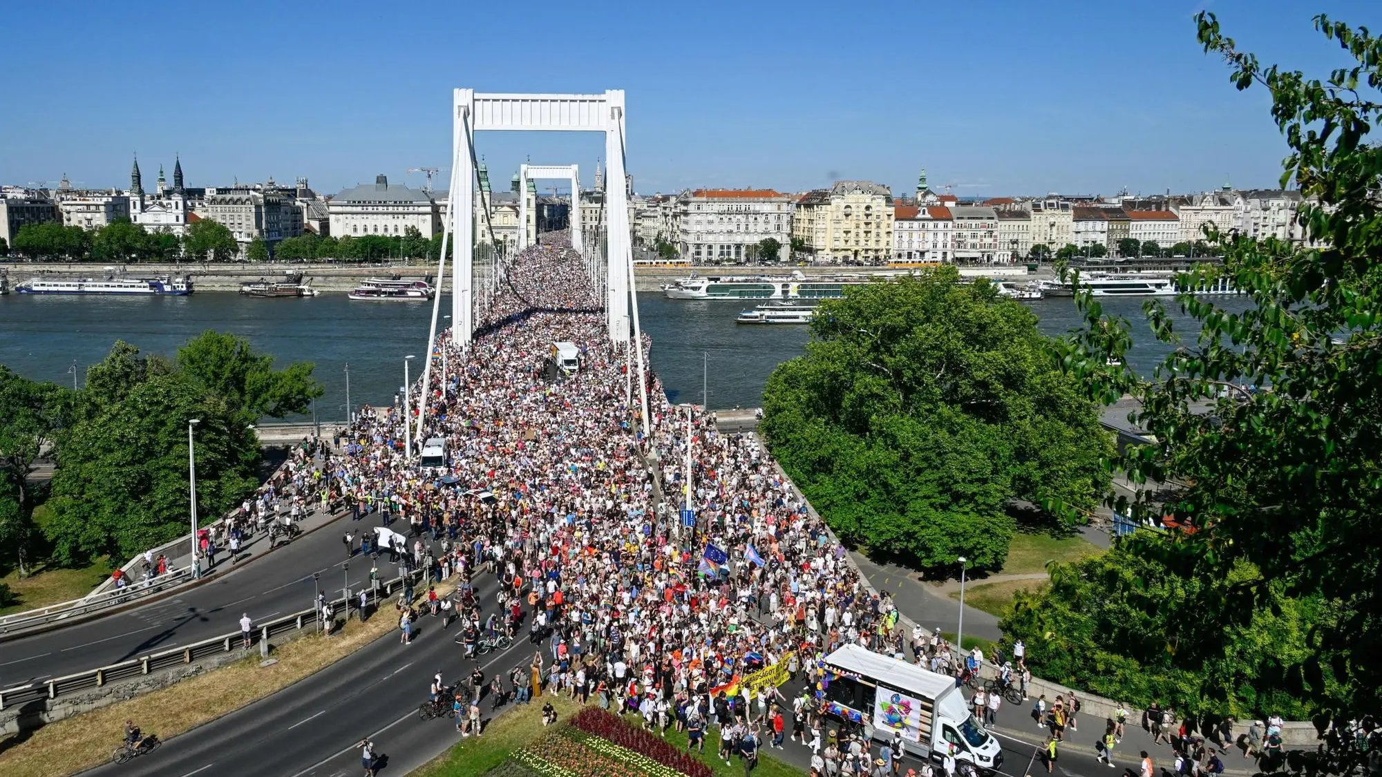 https://immagini.unionesarda.it/version/c:N2IzMjM2NDQtNGQ4ZS00:NTE0YTg5MWMtNzM4Yi00/image.webp?f=16:9