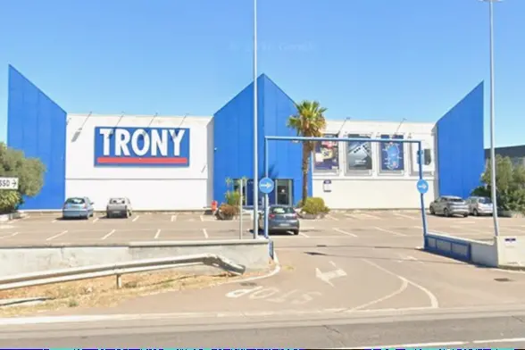 The Trony store on 131