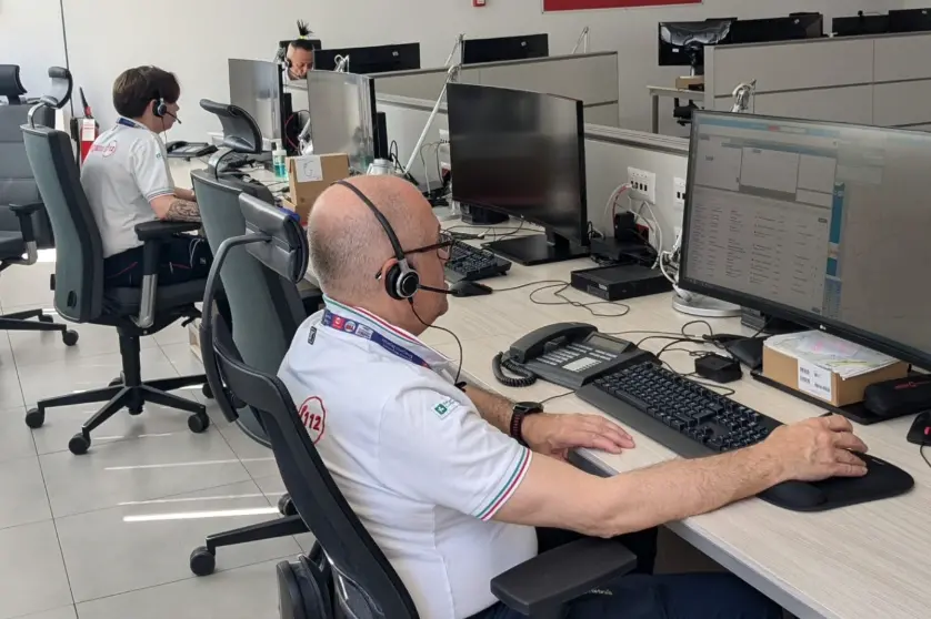 La centrale d'emergenza Areu di Milano (da Facebook)