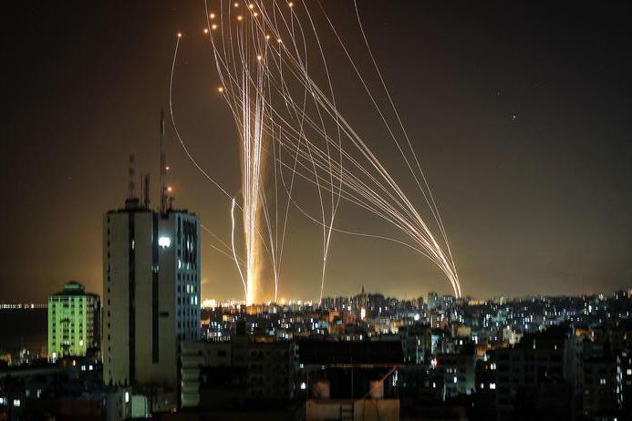 Escalation in Medio Oriente: raid israeliani sulla Striscia dopo 4 razzi palestinesi