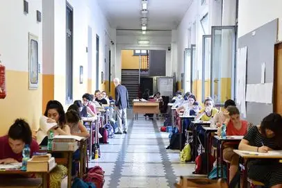 Gli studenti affrontano la prova di Italiano al liceo Cavour, Torino, 20 giugno 2018 ANSA/ ALESSANDRO DI MARCO