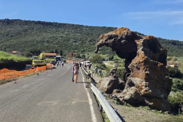 L'intervento sul sito Roccia dell'Elefante (foto concessa)