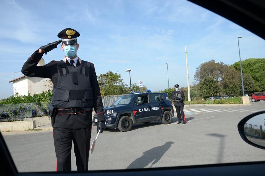 (foto carabinieri)