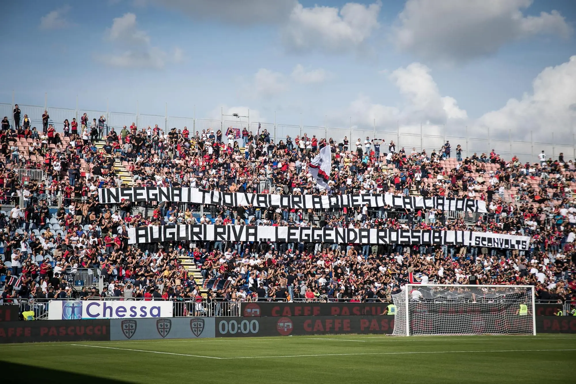 Lo striscione alla Domus (Cagliari Calcio)