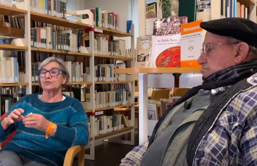 Così gli anziani insegnano ai ragazzi il sardo: video in biblioteca nel segno della tradizione