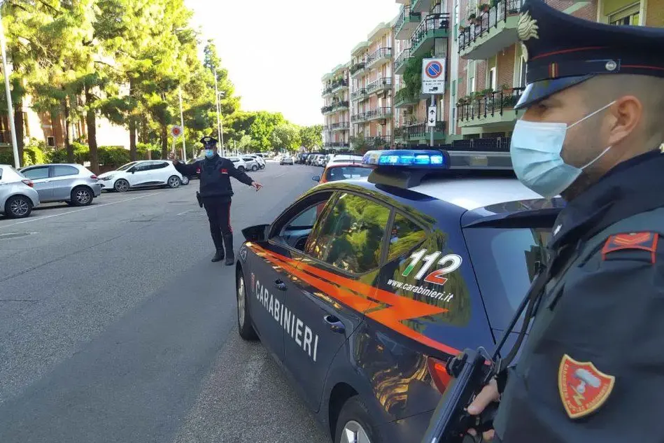 (foto carabinieri)
