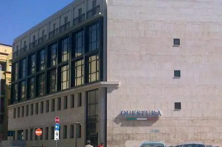 La Questura di Cagliari (Ansa)