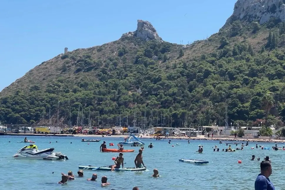 Poetto, Sella del Diavolo (foto L'Unione Sarda)