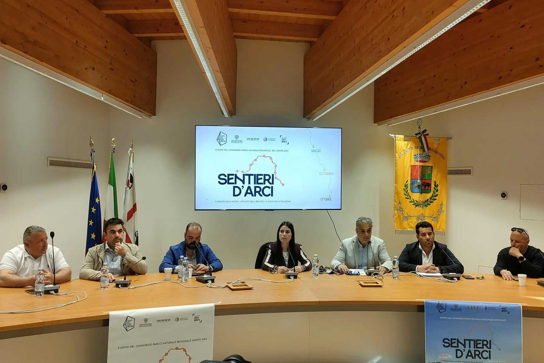 Un momento della presentazione di Sentieri d'Arci (foto di Giacomo Pala)