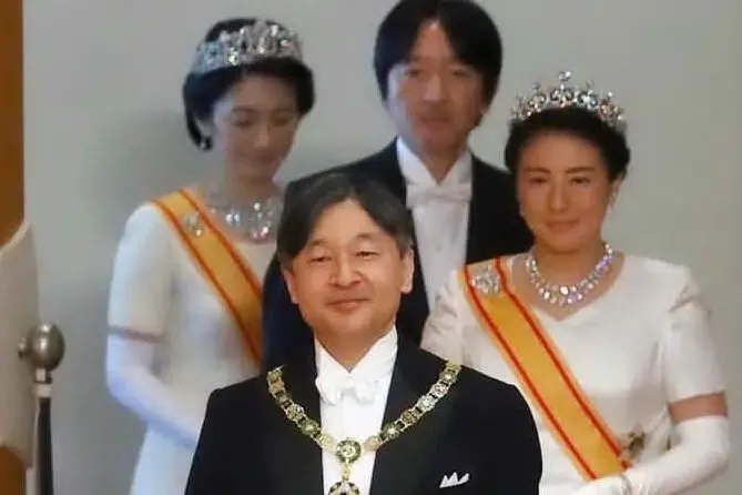 L'imperatore Naruhito (archivio L'Unione Sarda)