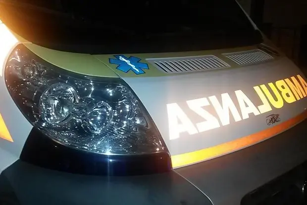 Un'ambulanza (Ansa)