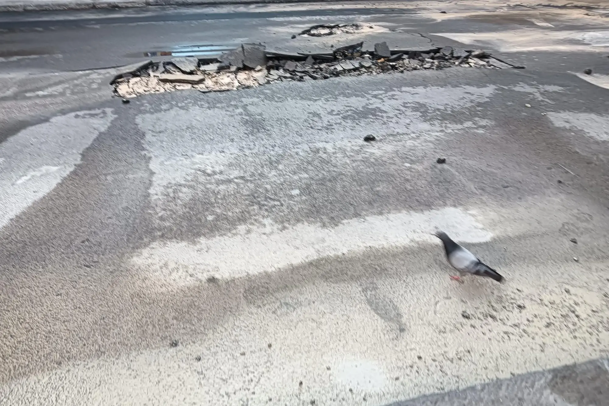 Strada aperta in via Sulcis