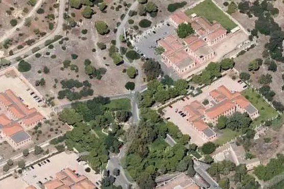 I padiglioni della Cittadella della Salute di via Liguria a Cagliari (foto da Google Maps)
