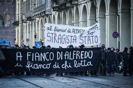 Una manifestazione in favore di Alfredo Cospito (Ansa)