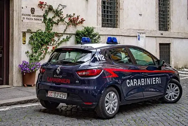 Carabinieri (foto Pixabay)