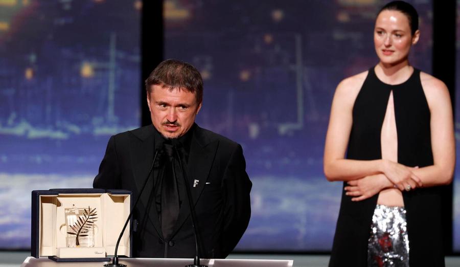Cannes, la Palma d’Oro va al rumeno Mungiu con la famiglia di Fjord