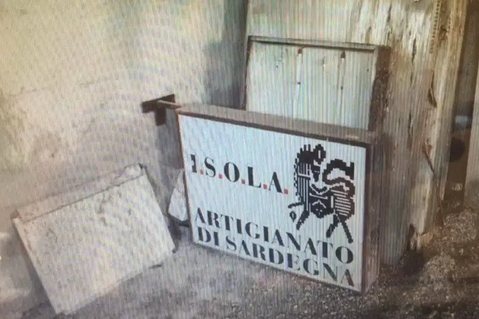 Una vecchia insegna