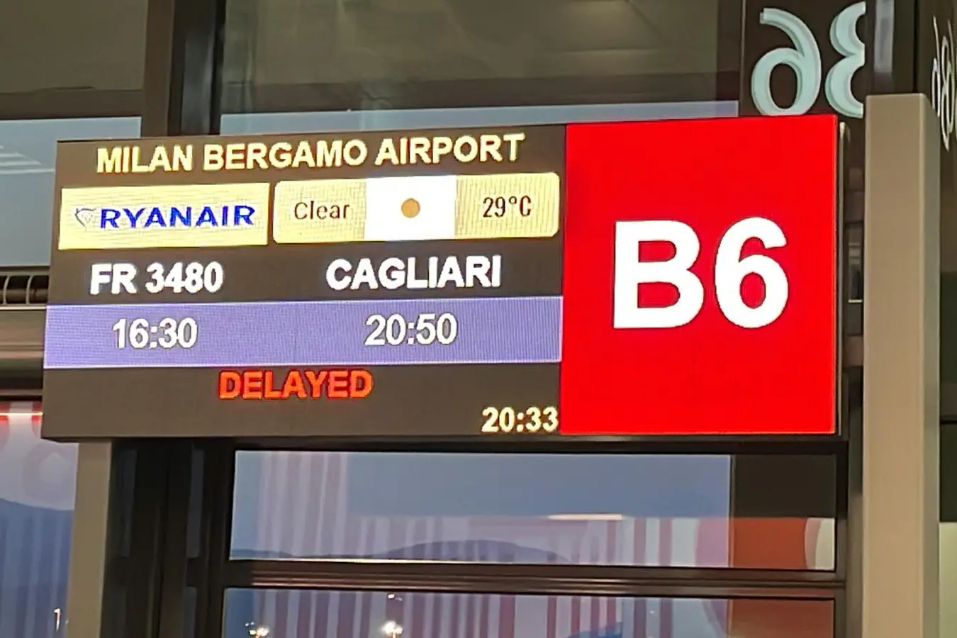 Il gate all'aeroporto di Bergamo (L'Unione Sarda)