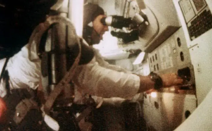 L'Apollo 8 impiega tre giorni per raggiungere la Luna