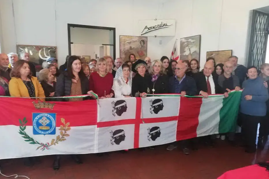 L'inaugurazione della mostra (foto circolo Sardegna)