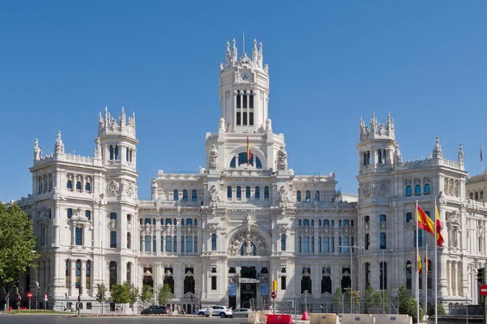 Il Palazzo di Cibele a Madrid (fonte Wikipedia)
