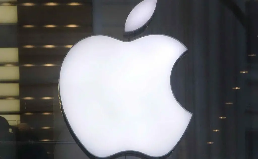 La &quot;Mela&quot; Apple ha visto calare il proprio appeal del 27%, ma resta seconda