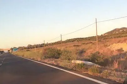 Un'immagine della strada da Carbonia a Villamassargia