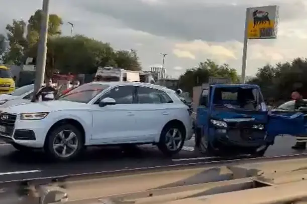 Tamponamento in viale Marconi (L'Unione Sarda)