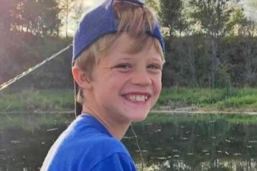Bambino di dieci anni annega per salvare la sorellina caduta nel fiume