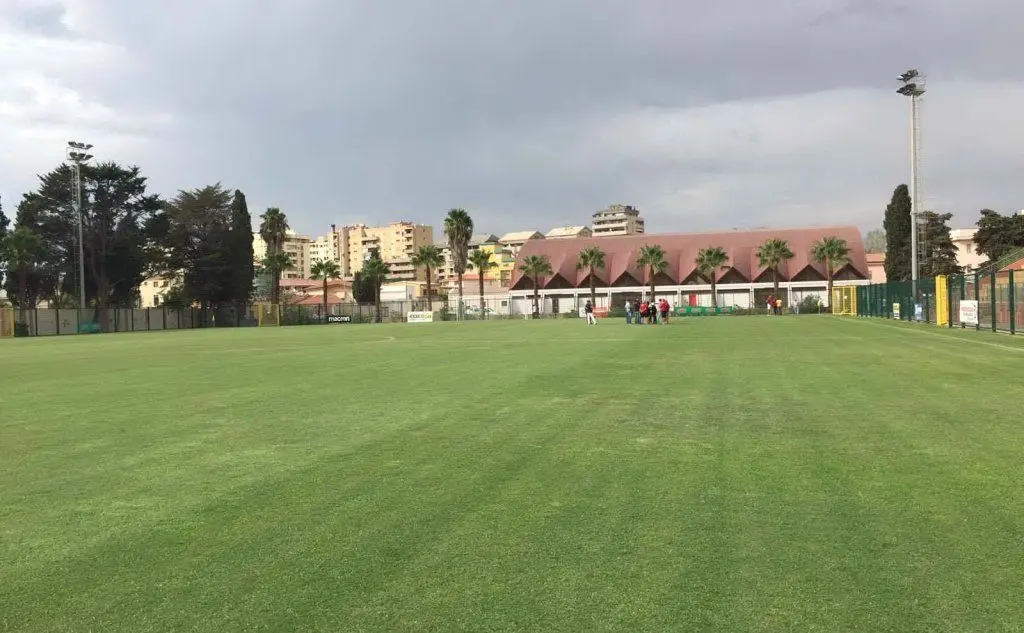 Il campo dello stadio Tharros