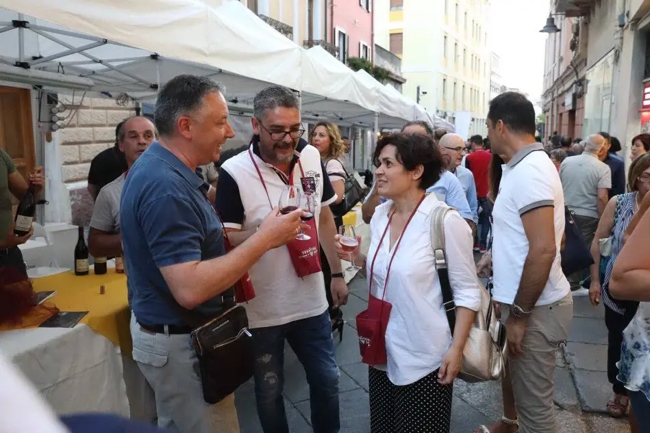 Barbara Argiolas, al centro della foto