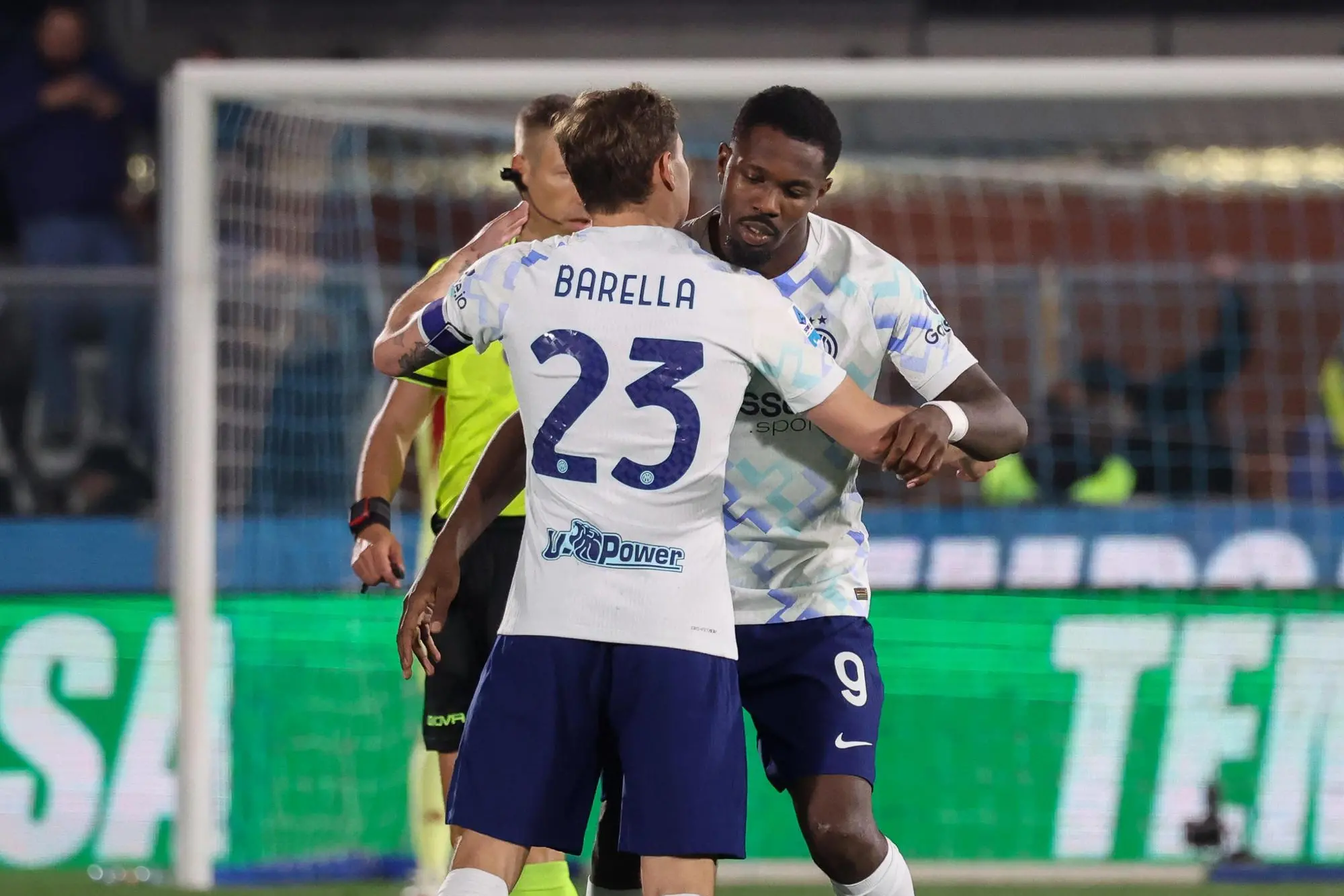 FC Inter's forward Marcus Thuram celebrates his secon goal with FC Inter's midfielder Nicolò Barella during the Italian Serie A soccer match between Como 1907 and FC Inter at Giuseppe Sinigaglia stadium in Como, Italy 12 April 2026. ANSA / ROBERTO BREGANI