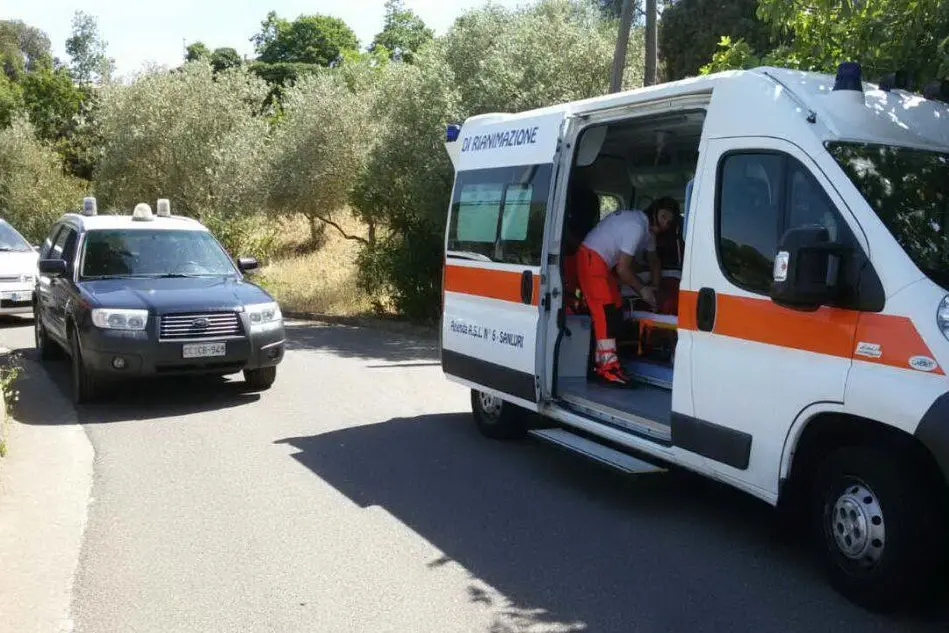 Il 118 e i carabinieri sul posto