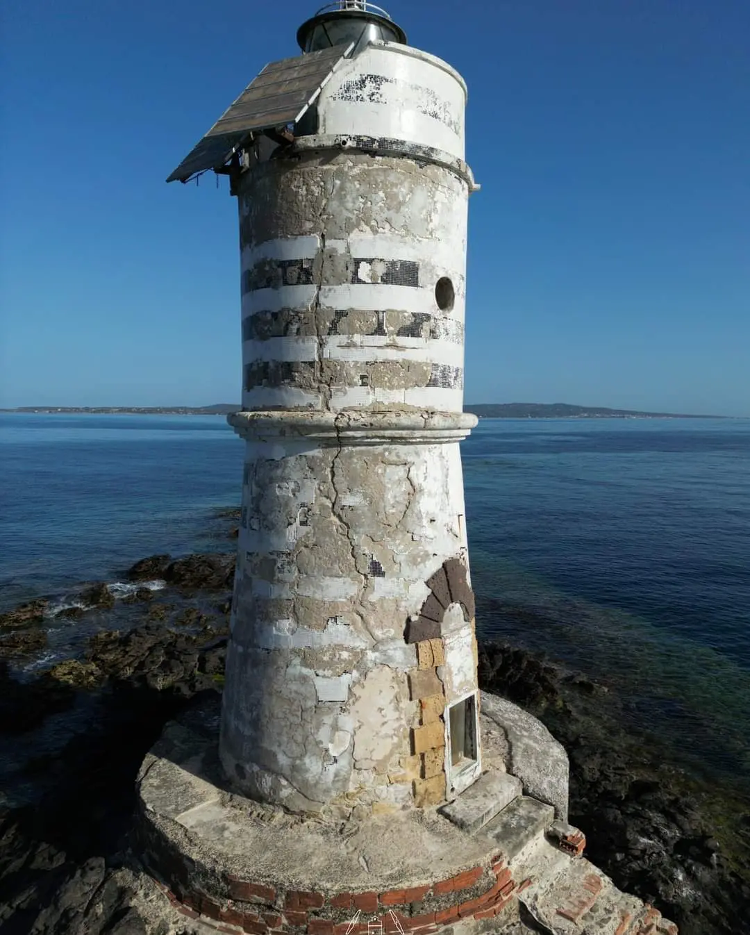 Faro Mangiabarche in totale degrado, il tema approda in Senato