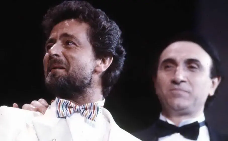 E qui con un giovane Beppe Grillo