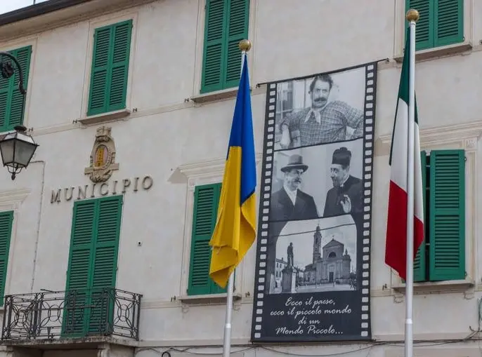 Il Municipio di Brescello (foto Ansa)