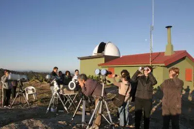 Astronomi guardano il cielo da monte Armidda