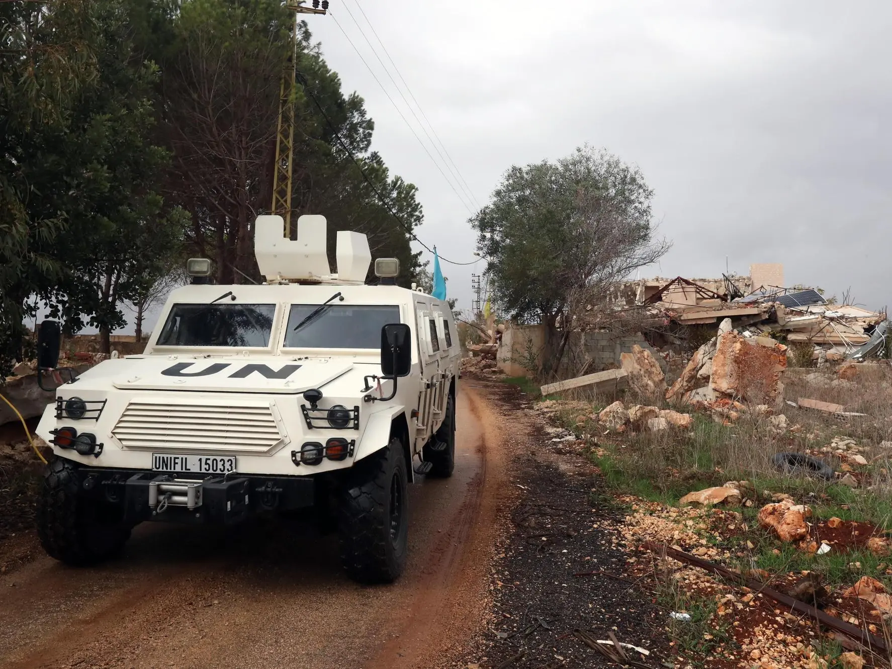 Un veicolo Unifil in Libano (Ansa-Epa)
