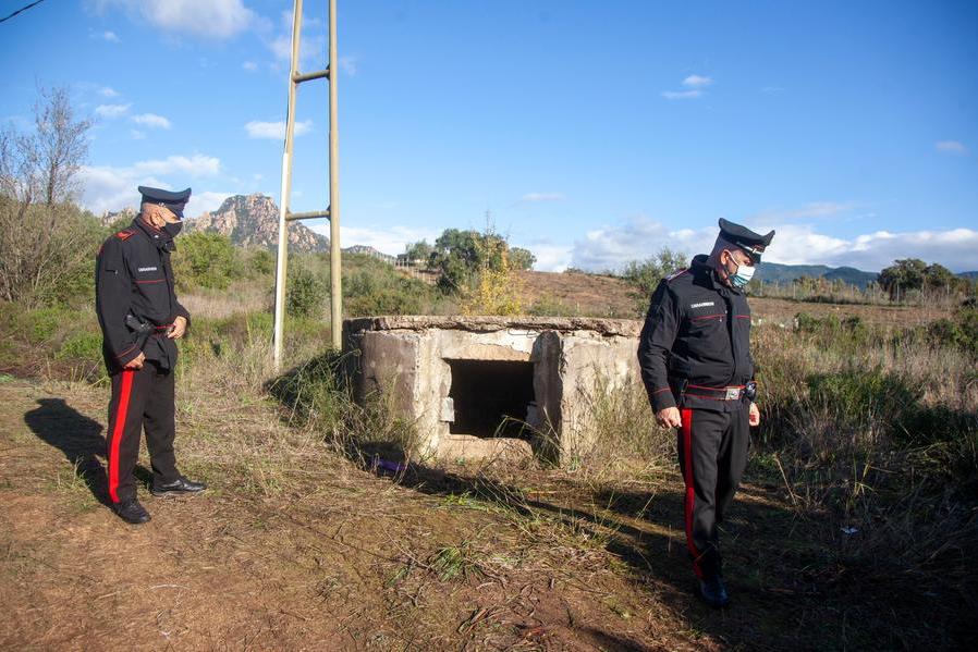 Il pozzo dove è stato ritrovato il corpo (Foto L'Unione Sarda)