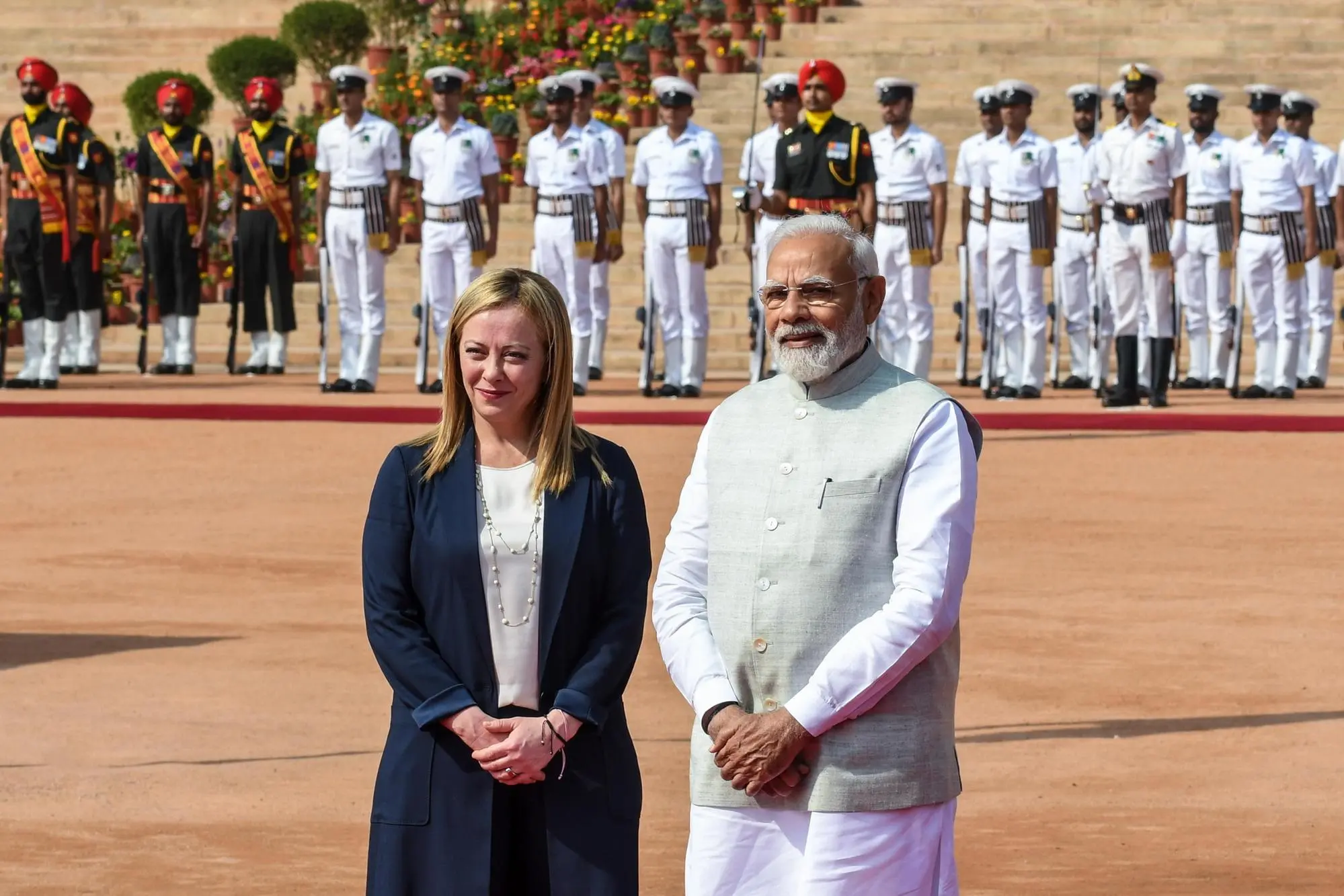 Giorgia Meloni e Narendra Modi (Ansa - Epa)