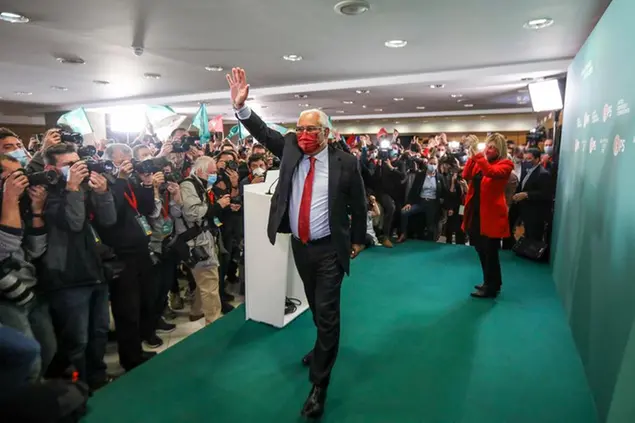 Antonio Costa dopo la vittoria (foto Ansa/Epa)