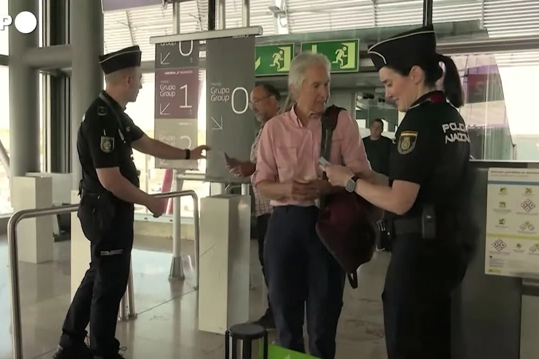 Spagna, via ai controlli negli aeroporti per chi arriva dall'Italia