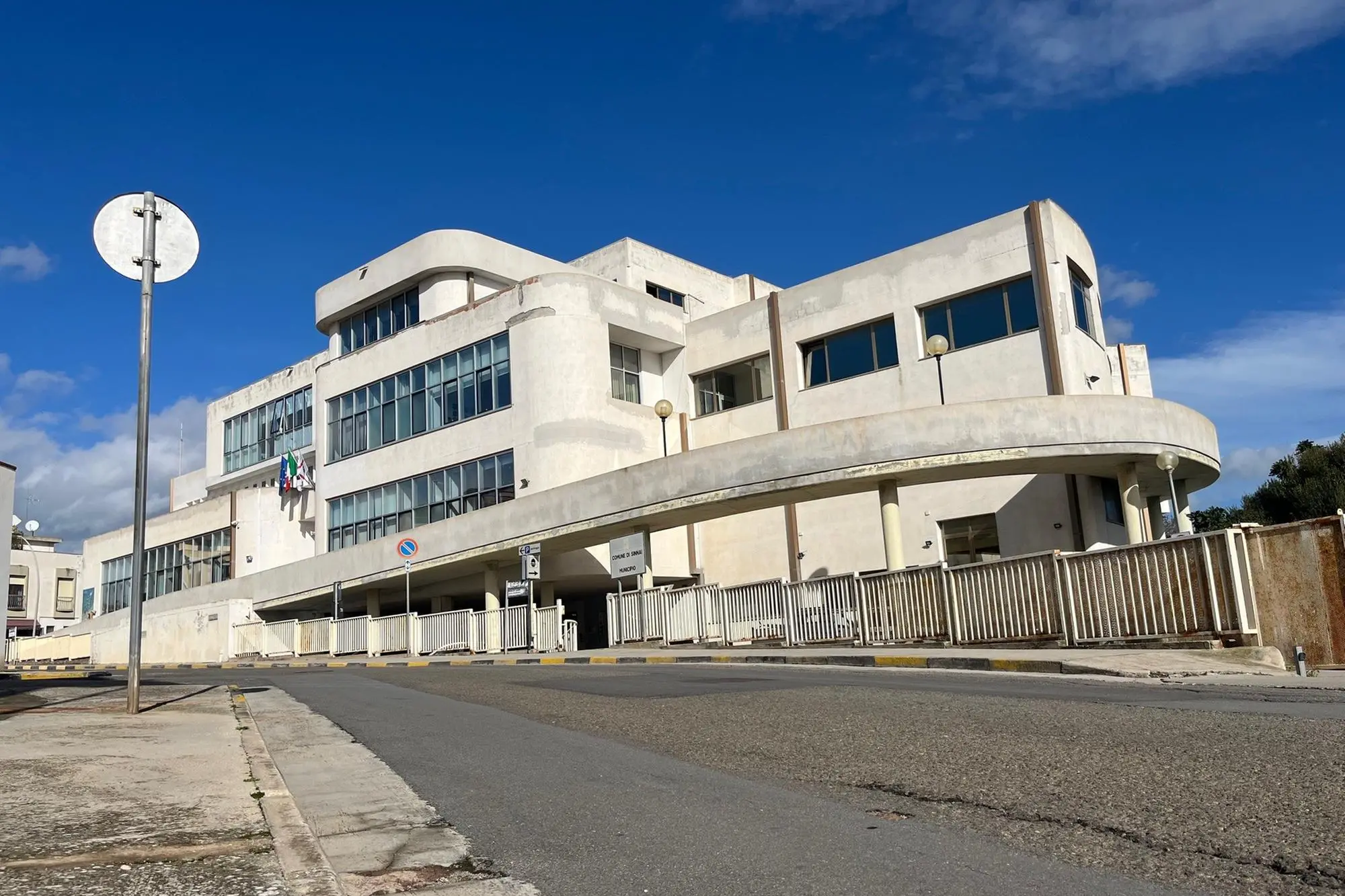 Il municipio di Sinnai (foto archivio)