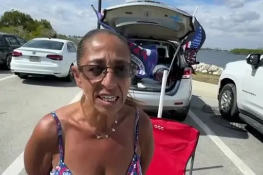 Mar-a-Lago, sostenitori Trump: "Quante volte proveranno a ucciderlo?"