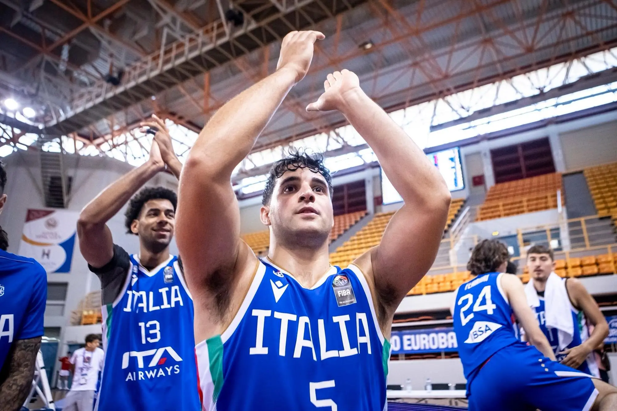 Trucchetti ringrazia il pubblico (foto Italbasket)
