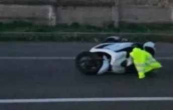 Lo scooter a terra